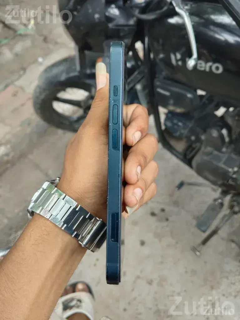 Apple iPhone 13 256GB with Full Kit - Mobile Phones - Surat City - Image 4
