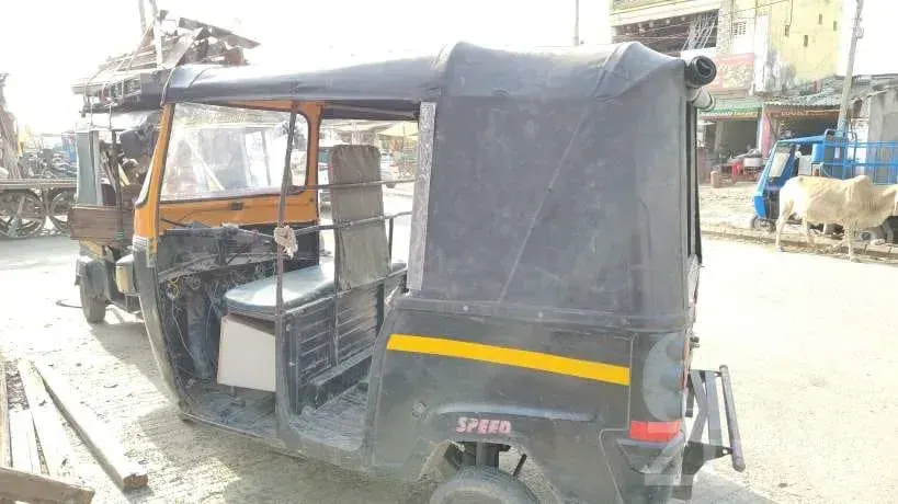 2015 Piaggio Auto Rickshaw, 3rd Owner - Auto Rickshaws - Gandhidham - Image 3