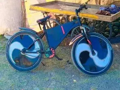 Hero Sola Bicycle with Disc Wheels Hero Sola Bicycle with Disc Wheels