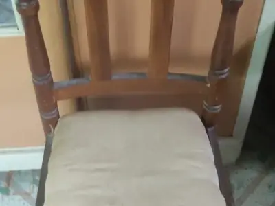 Wooden chair with matress