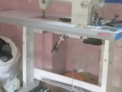 Juki Industrial Sewing Machine with Motor Juki Industrial Sewing Machine with Motor