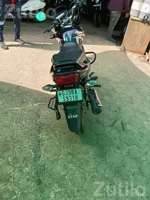 Honda Shine Blue Motorcycle on Running Loan - બાઇક્સ - ધંધુકા - Image 2