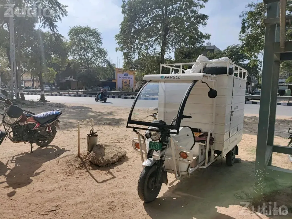 2024 Auto Rickshaw First Owner for Sale - ઓટો રિક્ષા - ગાંધીનગર શહેર - Image 4