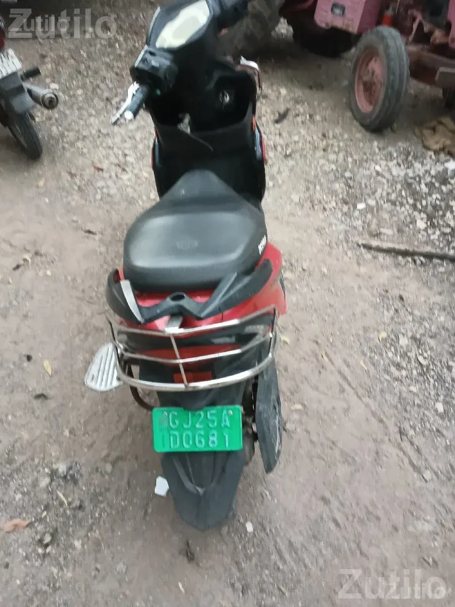 Red Electric Scooty, Single Owner - Bikes - Porbandar City - Image 3