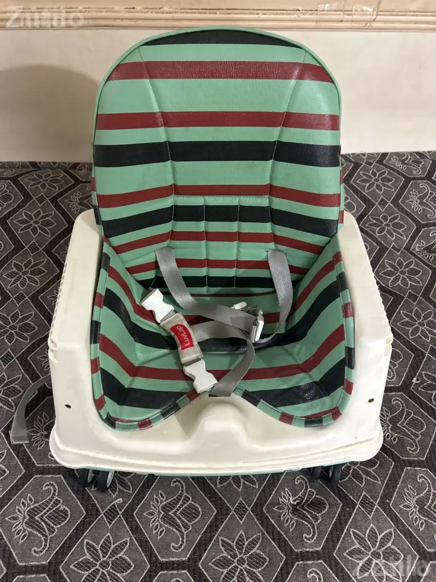 high chair with wheel - Other Kids & Baby Items - Ahmedabad City - Image 3