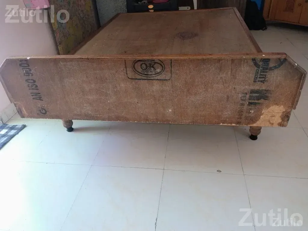 Wooden Palang Bed in Good Condition - Beds & Mattresses - Mundra - Image 4