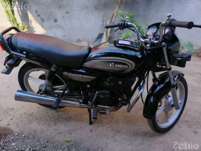 2006 Hero Splendor Bike in Black