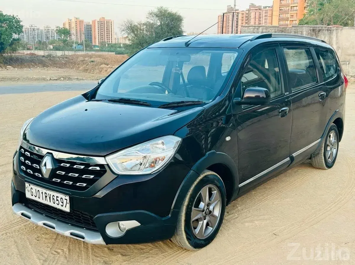 2016 Renault Lodgy Black 7-Seater MPV - કાર - અમદાવાદ શહેર - Image 4