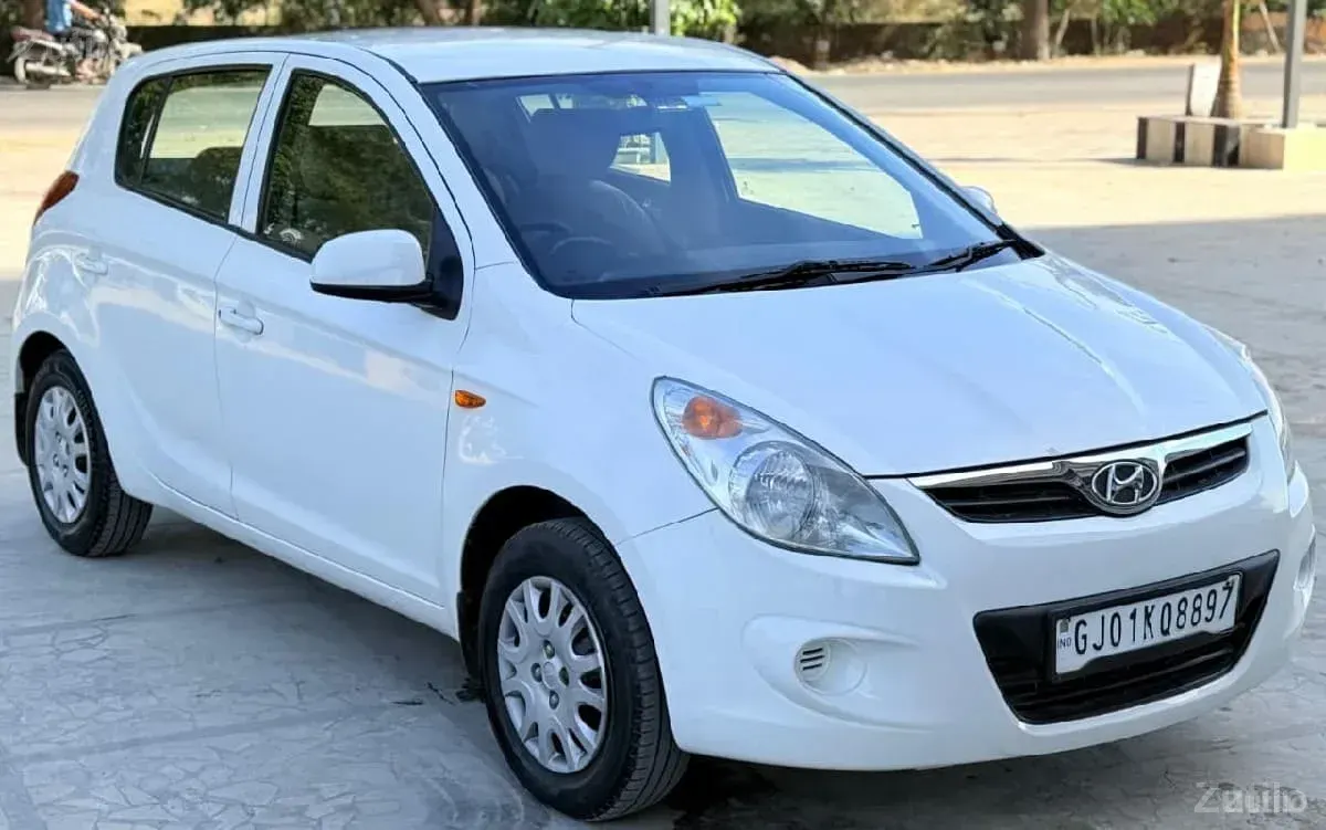 I20 Magna Petrol / Cng - Cars - Keshod - Image 4