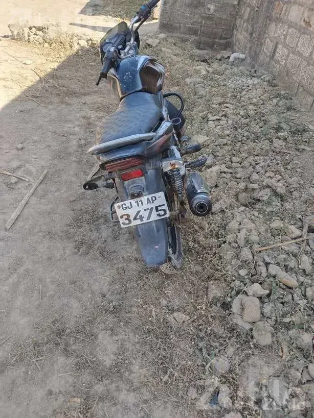 Bajaj Discover 2013 Bike with 2 New Tyres - Bikes - Kodinar - Image 3