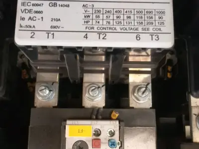 Siemens 3TF52 Electrical Contactor Unit Siemens 3TF52 Electrical Contactor Unit