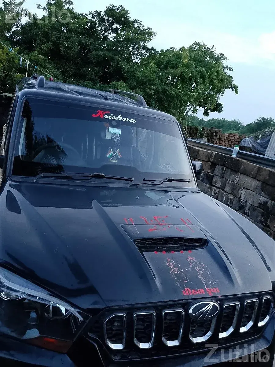 2014 Mahindra Scorpio Black SUV, 182000 km - Cars - Kalyanpur - Image 2