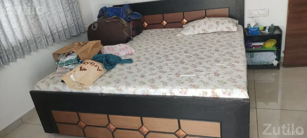 6*6 WOODEN Ply BED - Beds & Mattresses - Gandhinagar City - Image 3
