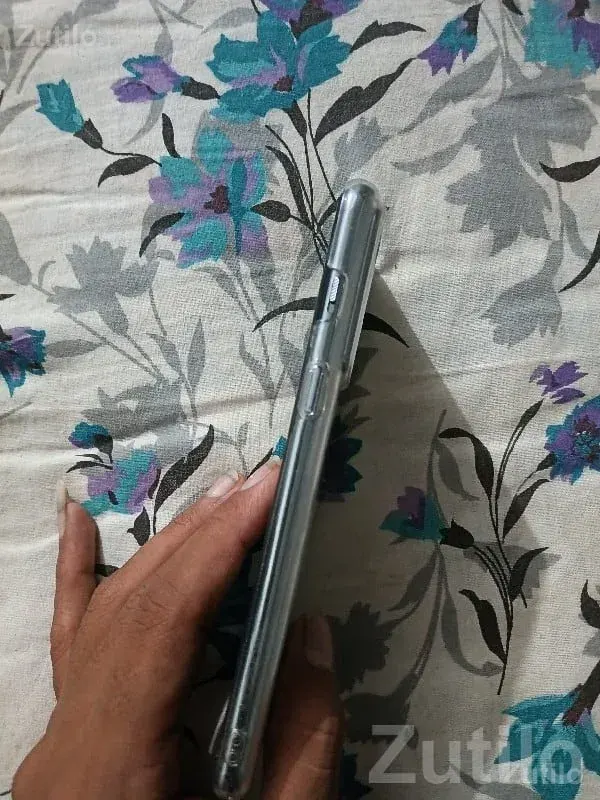 OnePlus Smartphone in Good Condition - મોબાઇલ ફોન - કેશોદ - Image 3
