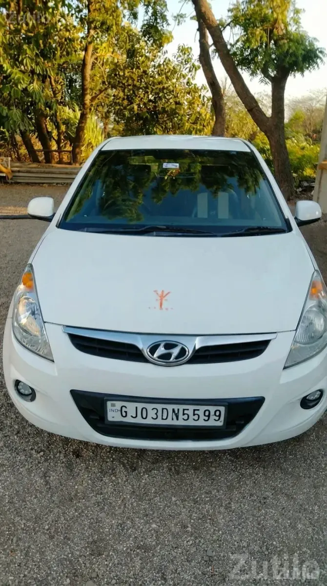 Hyundai i20 Magna Petrol CNG Hybrid White - કાર - જામજોધપુર - Image 2