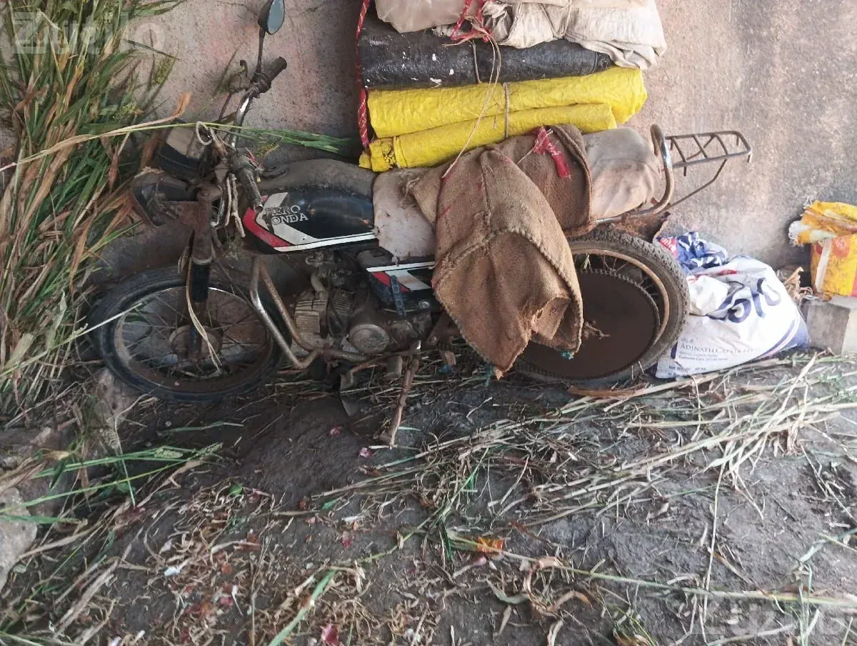 Hero Honda Motorcycle with Carrier - બાઇક્સ - ભાણવડ - Image 2