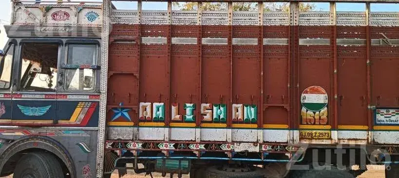 2010 Goods Truck with Running Insurance - ટ્રક અને લોરી - સાંતલપુર - Image 2