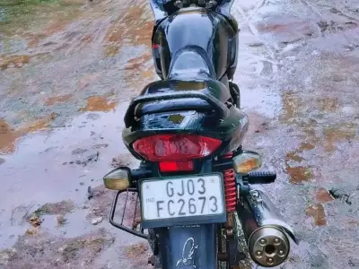 Hero Karizma 2013 Bike with Two New Tyres Hero Karizma 2013 Bike with Two New Tyres