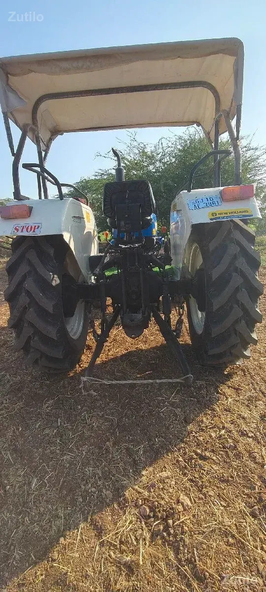 new holland 3230 - Tractors - Patan City - Image 2
