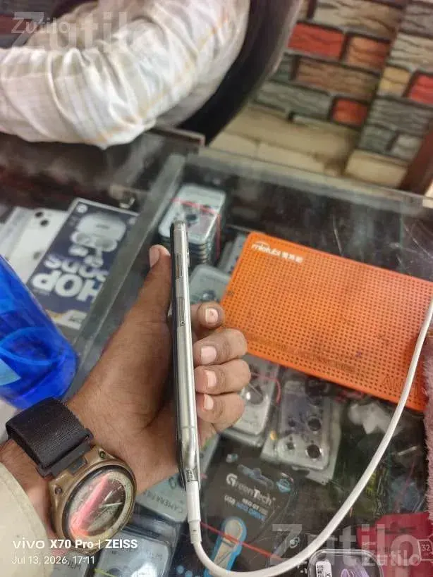 Apple iPhone XS Silver with Dual Camera - Mobile Phones - Botad - Image 3