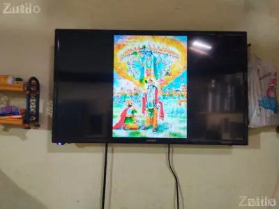Crown LED TV in Working Condition Crown LED TV in Working Condition