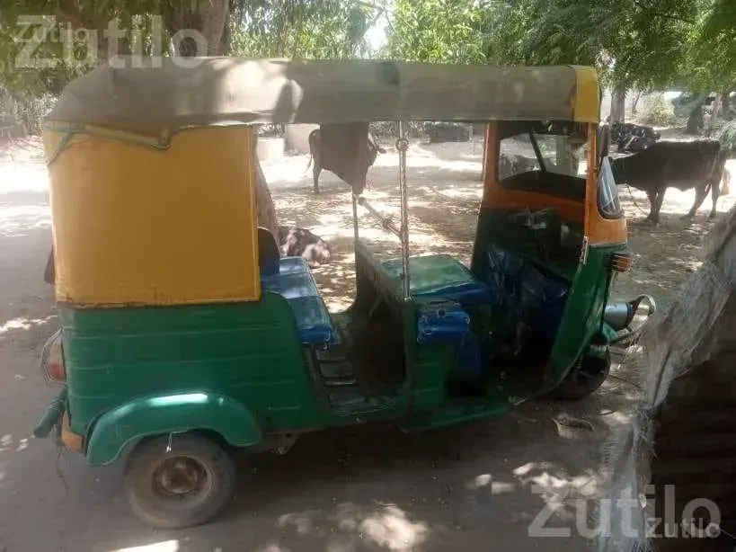 2010 Auto Rickshaw for Sale - Auto Rickshaws - Palanpur - Image 4