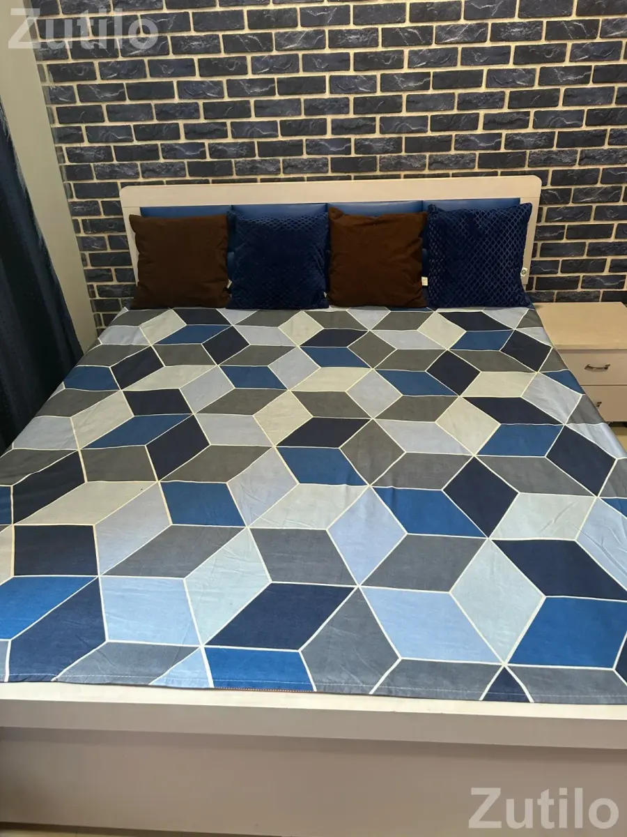 Queen bed - Beds & Mattresses - Ahmedabad City - Image 2