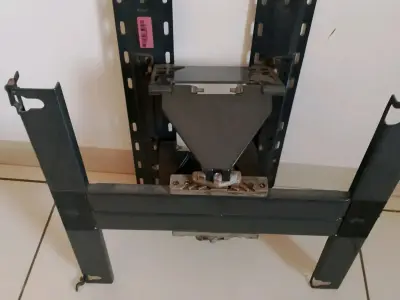 Movable TV Wall Mount Stand Bracket Movable TV Wall Mount Stand Bracket