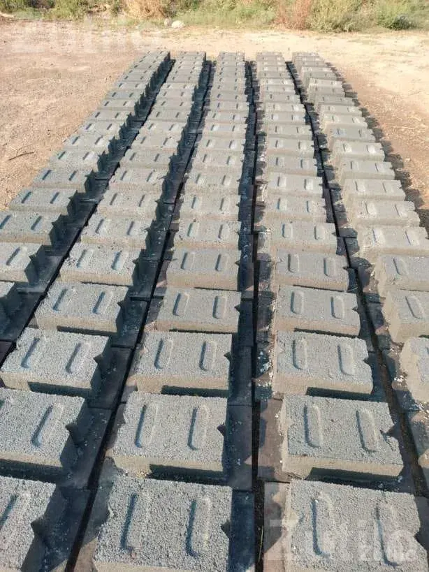 Paver Block Making Machine with Platform - મશીનરી - રાણપુર - Image 4