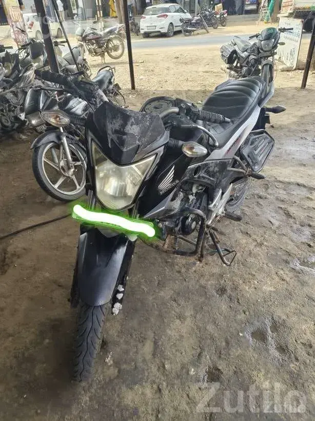 Honda Hornet 160R 2016 First Owner Bike - Bikes - Patan City - Image 4