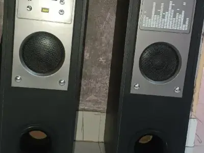 Tower speaker sound Tower speaker sound