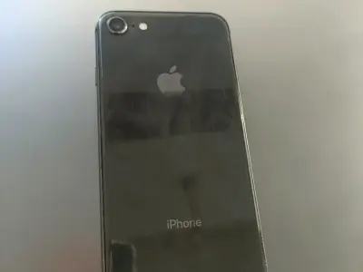 iPhone 8 iPhone 8