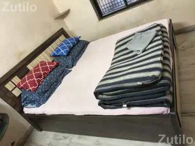 Bed king size 78'72 Bed king size 78'72