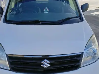 Maruti Suzuki WagonR White Car for Sale