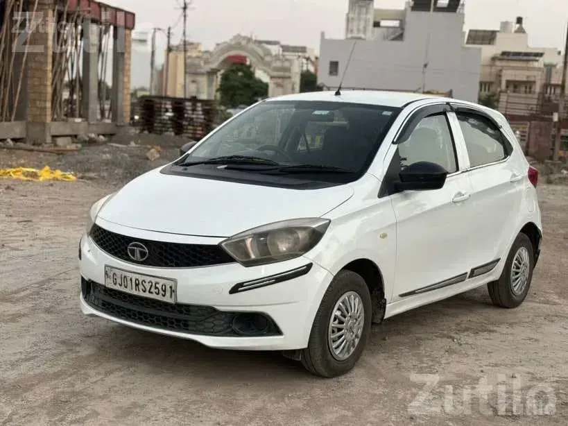 2017 Tata Tiago Diesel Hatchback - કાર - જુનાગઢ - Image 4
