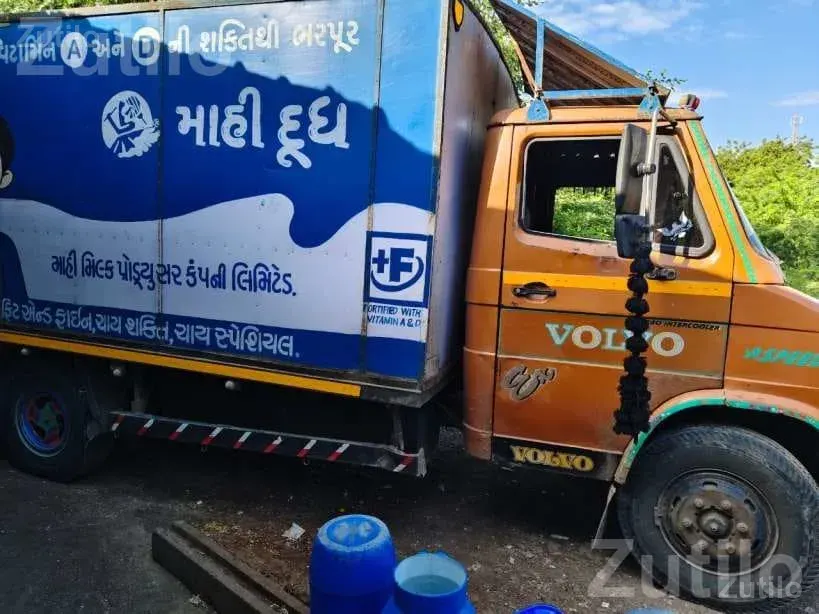 Tata 709 2010 Diesel Milk Van with New Tyres - Trucks & Lorries - Gondal - Image 2