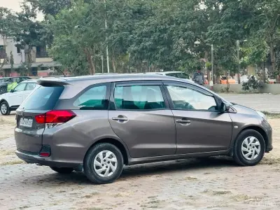 Hyundai Mobilio Hyundai Mobilio