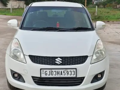 White Maruti Swift VXI – Well Maintained White Maruti Swift VXI – Well Maintained