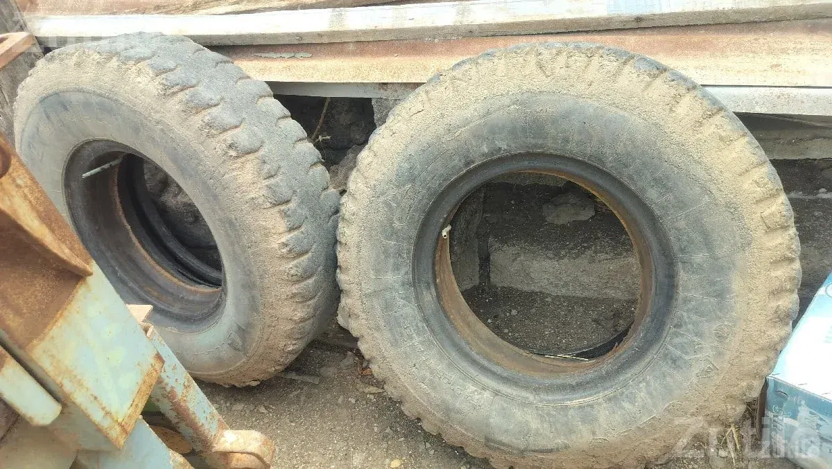 Pair of 9.16 Tube Tyres for Sale - Auto Parts - Bhanvad - Image 2
