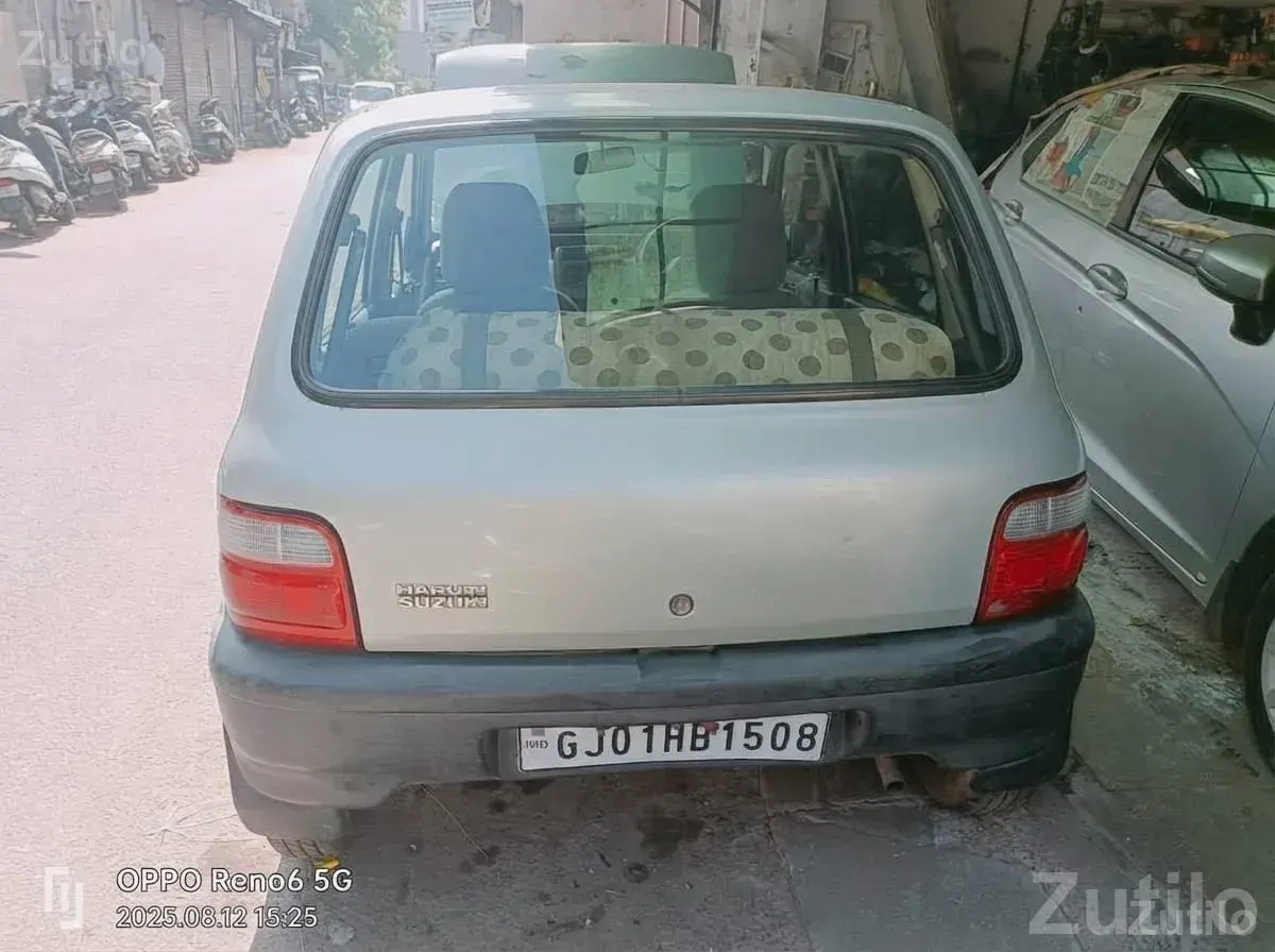 Used Silver Compact City Car - કાર - અમદાવાદ શહેર - Image 2