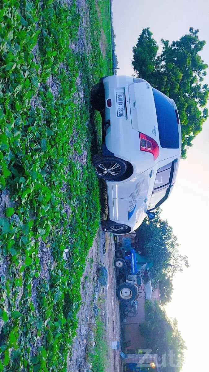 White Maruti Suzuki Swift – Pre-Owned Car - Cars - Bhanvad - Image 2