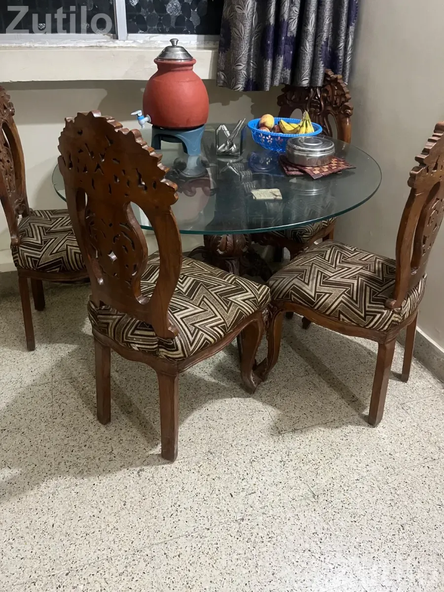 Dining table - ડાઇનિંગ ટેબલ અને સેટ - અમદાવાદ શહેર - Image 4