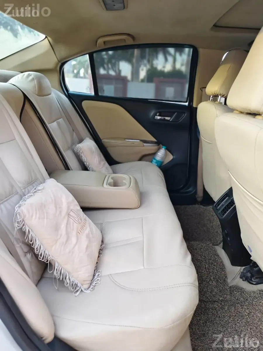 Honda city top model sunroof - Cars - Rajkot City - Image 4