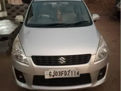 2015 modal 2 onar કાય વાધો નથી ગેરેન્ટીય સાથે આપવાની છે સાચવેલી ગાડી લેવી હોય તોજ કોલ કરો