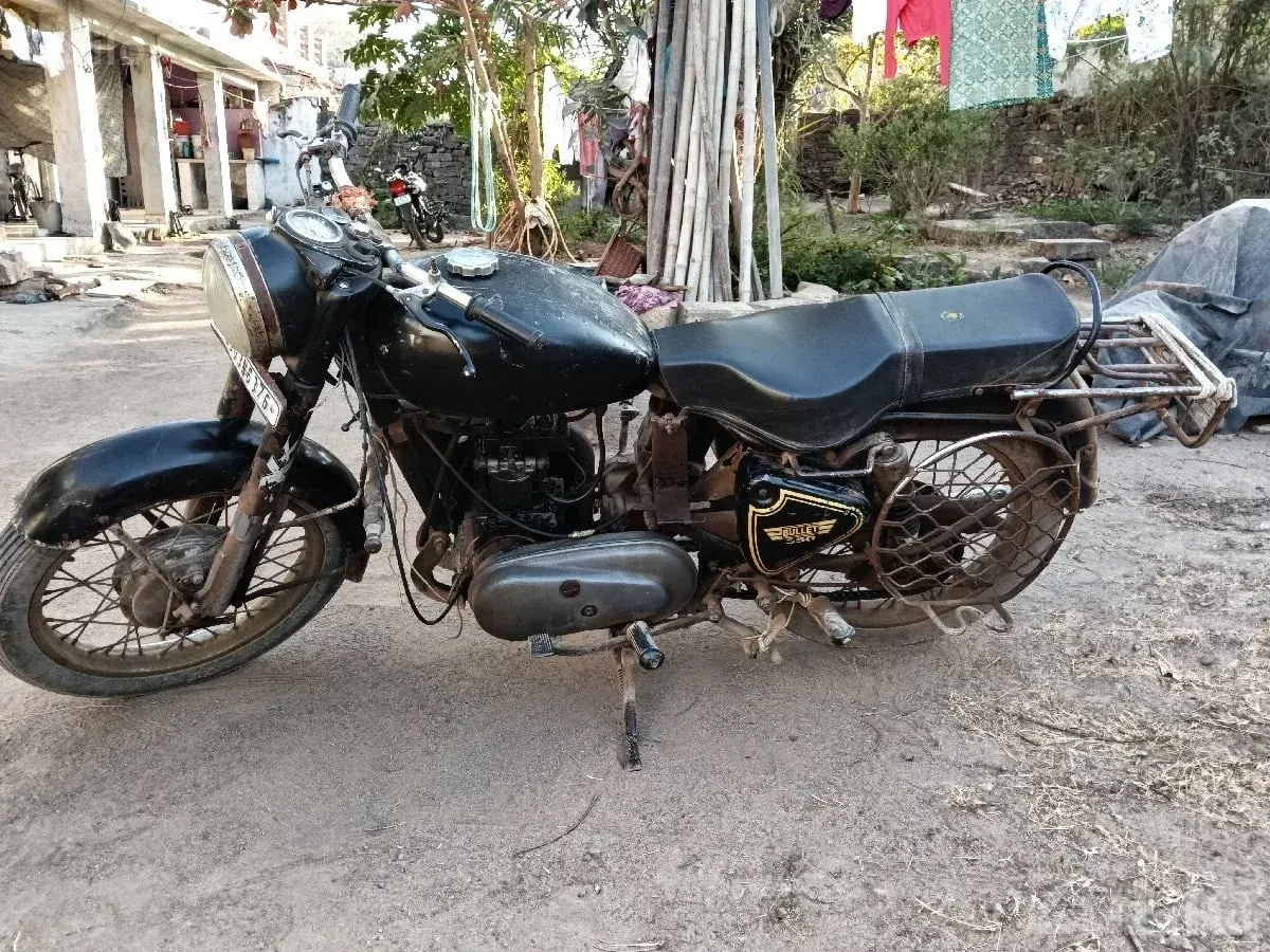 Royal Enfield Bullet 350 1996 Model - બાઇક્સ - મોઢવાડા - Image 2