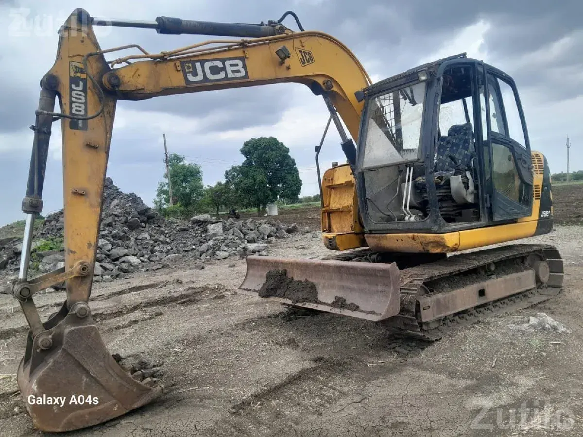 JCB JS81 Excavator 2010 Model - Construction Vehicles - Rajkot City - Image 3