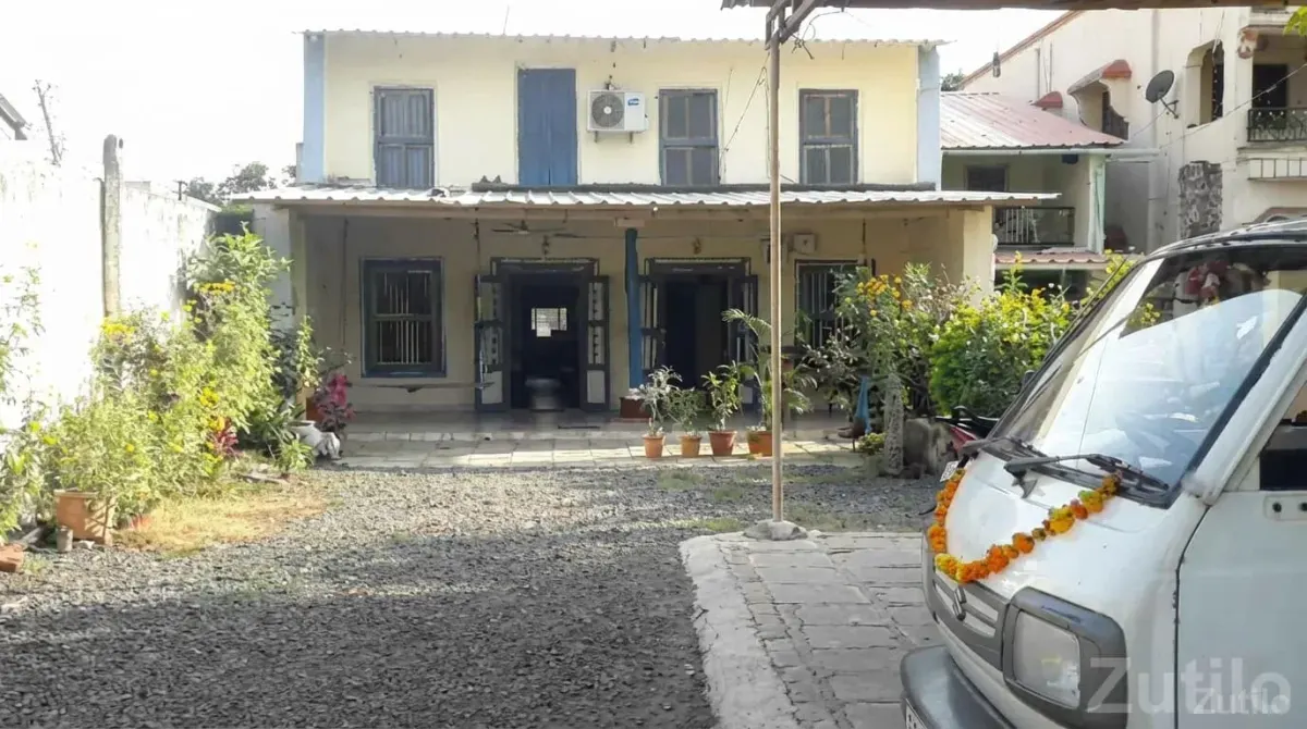 G+1 House with 2 Galas and Parking in Palsana - House for Sale - Palsana - Image 3