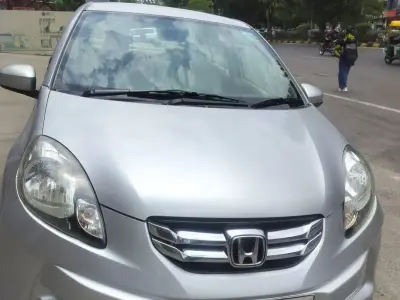 Honda Amaze i-DTEC (2015) – Manual (Diesel) | Silver Honda Amaze i-DTEC (2015) – Manual (Diesel) | Silver