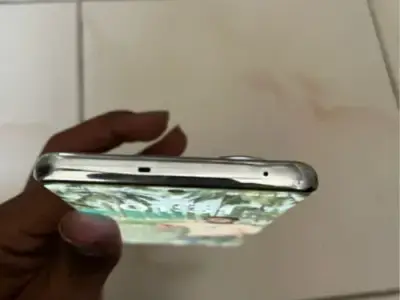 Oppo Reno 8T Smartphone in Good Condition Oppo Reno 8T Smartphone in Good Condition