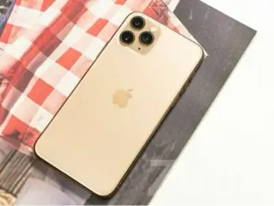 Gold iPhone 11 Pro – Triple Camera Gold iPhone 11 Pro – Triple Camera